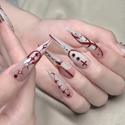 Artificial nails with elegant 3D applications and filigree design Acalora