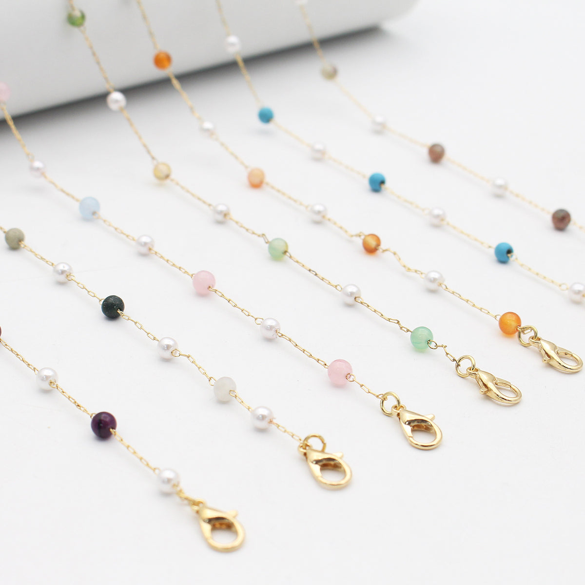 Elegant Multi-Color Eyewear Chain Acalora