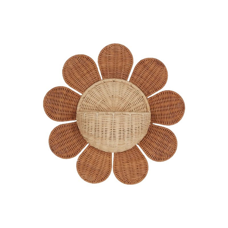 Handcrafted Basket in Shell Design Acalora