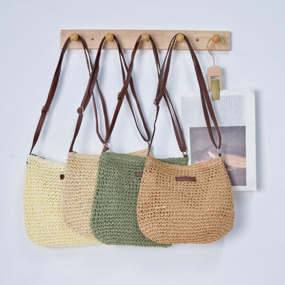 Handbag made of handcrafted natural material with adjustable shoulder strap Bowlift