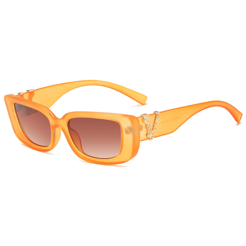 Women's Fashion Sunglasses with Luxurious Tortoiseshell Design and Gold Accents Skanto