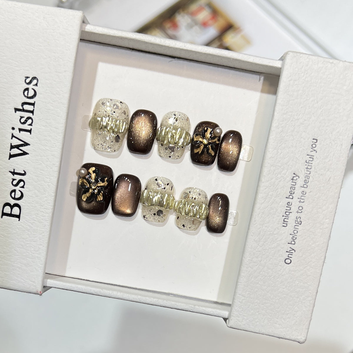 Decorative Press-On Nail Art Set with Chic Textured Accents Acalora