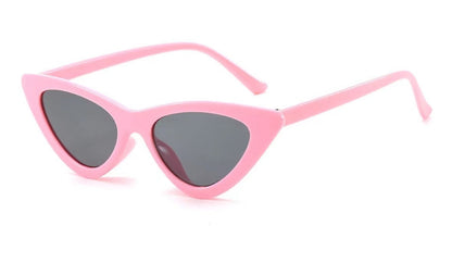 Ladies Cat-Eye Sunglasses with Elegant Tortoiseshell Pattern Bowlift
