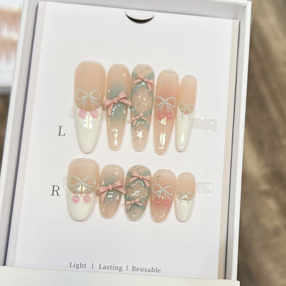 Elaborate Decorative Press-On Nail Art Set Acalora