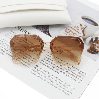 Ladies Designer Sunglasses in Elegant Hexagon Design Bowlift