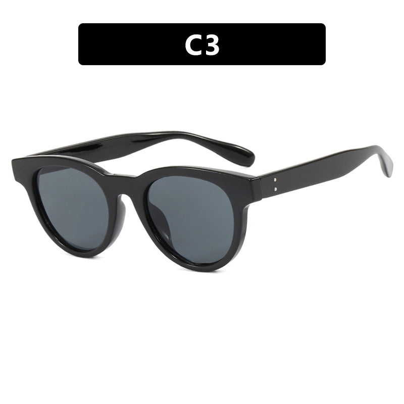 Ladies stylish sunglasses in trendy retro design Bowlift