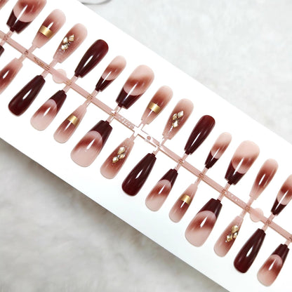 Artificial nails with elegant color gradients and jewelry details Acalora