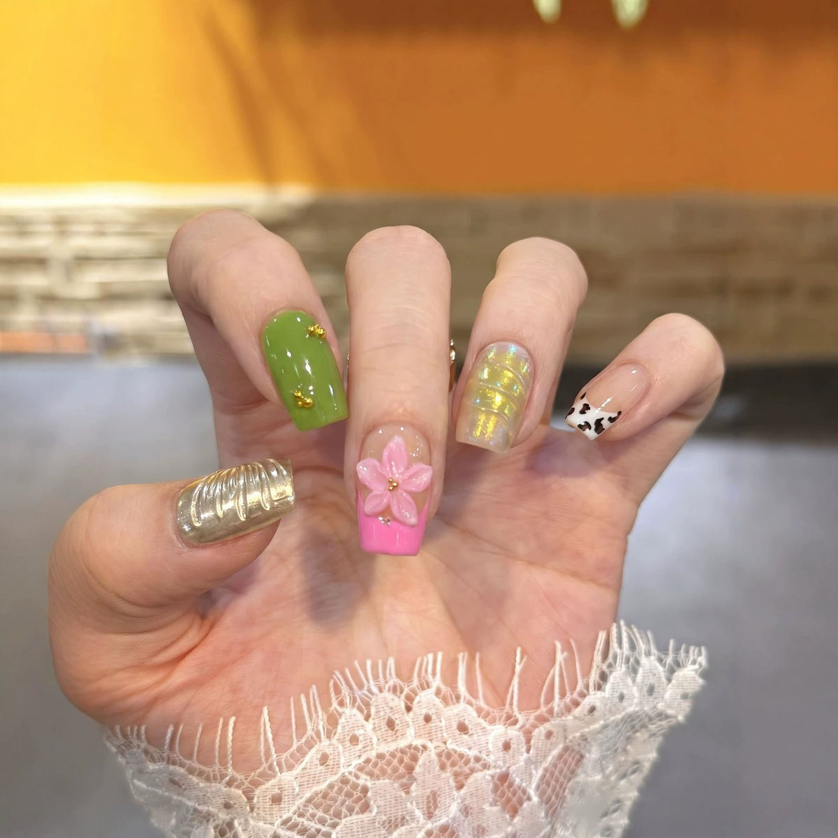 Designer Floral Acrylic Press-On Nail Set Acalora