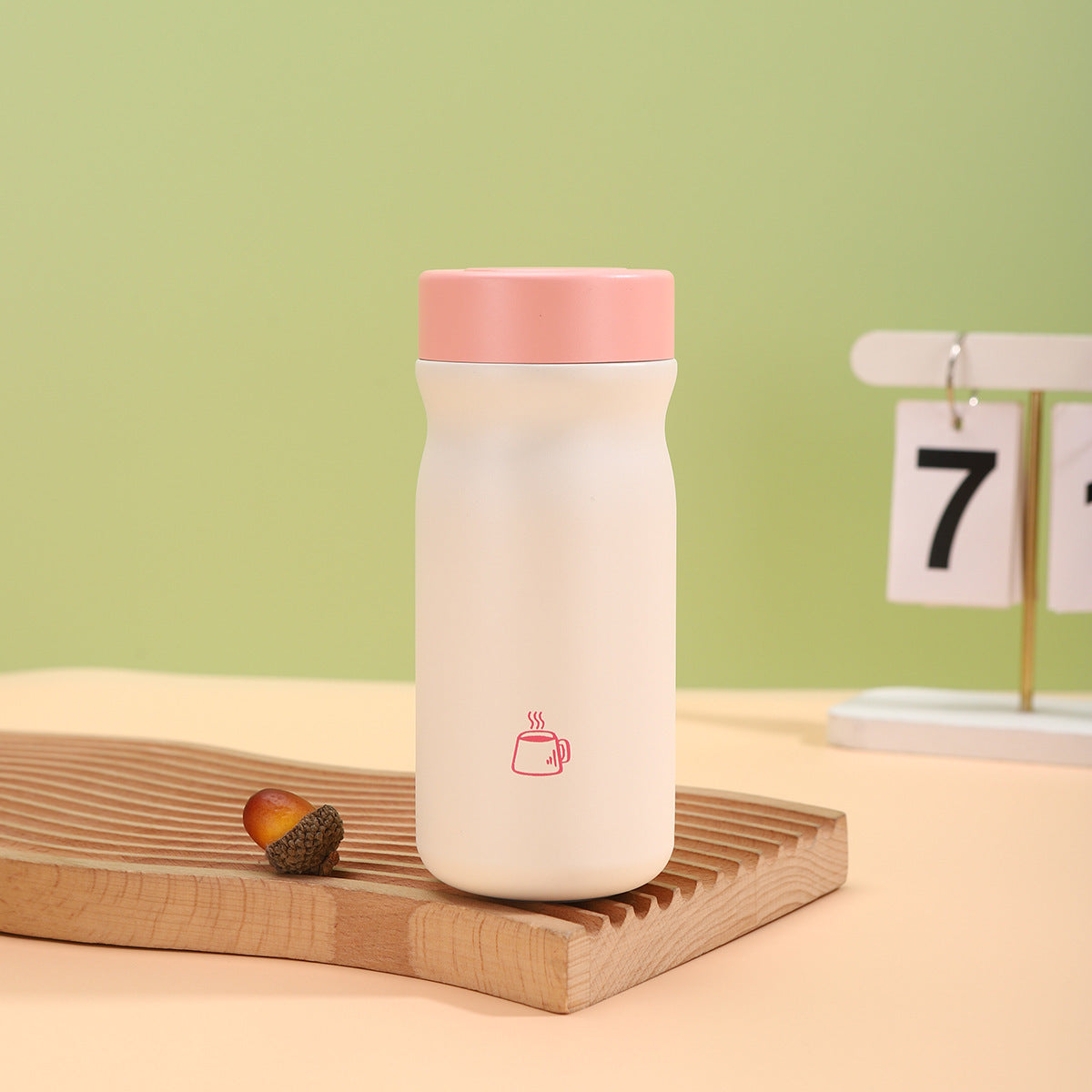 Women's Insulated Coffee Cup with practical spill stop Karnz