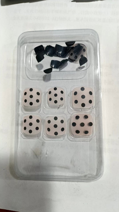 Artistic Polka Dot Press-On Nail Set Acalora