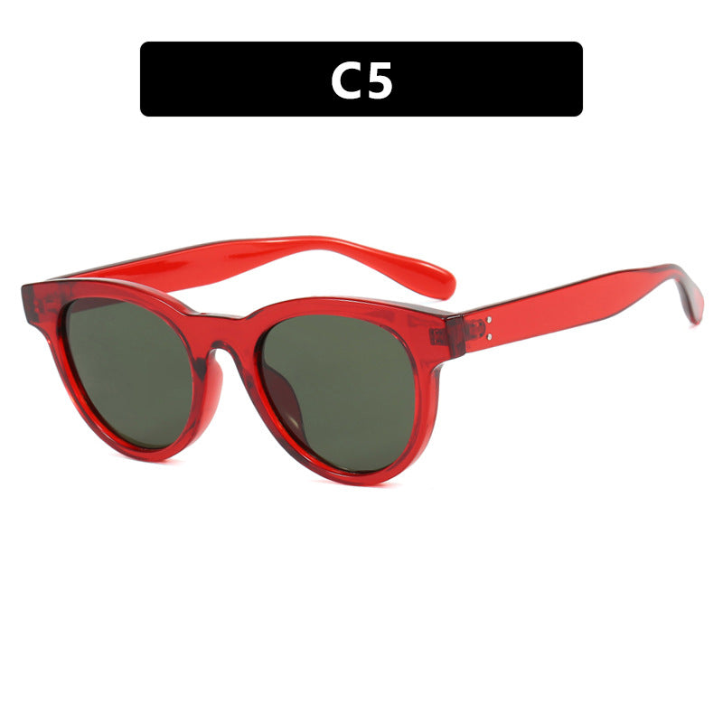 Ladies stylish sunglasses in trendy retro design Bowlift