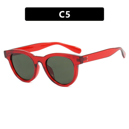 Ladies stylish sunglasses in trendy retro design Bowlift