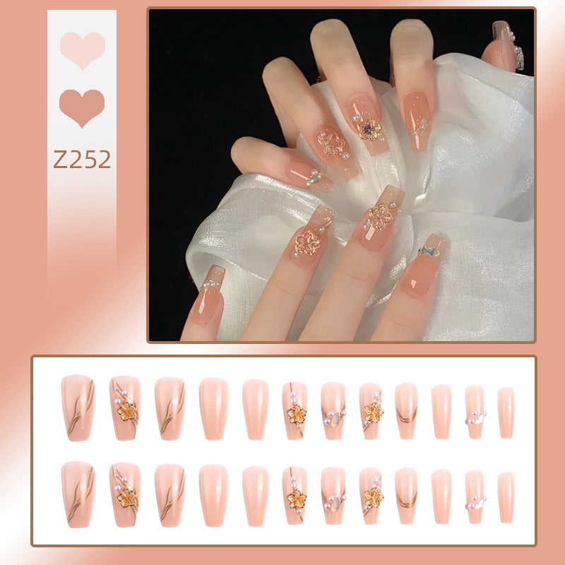 Artificial nail set with elegant floral and luxurious decorations Acalora
