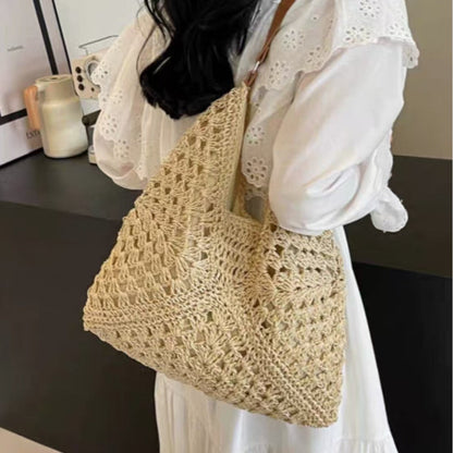 Handbag with artistic macrame design and flexible carrying comfort Skanto