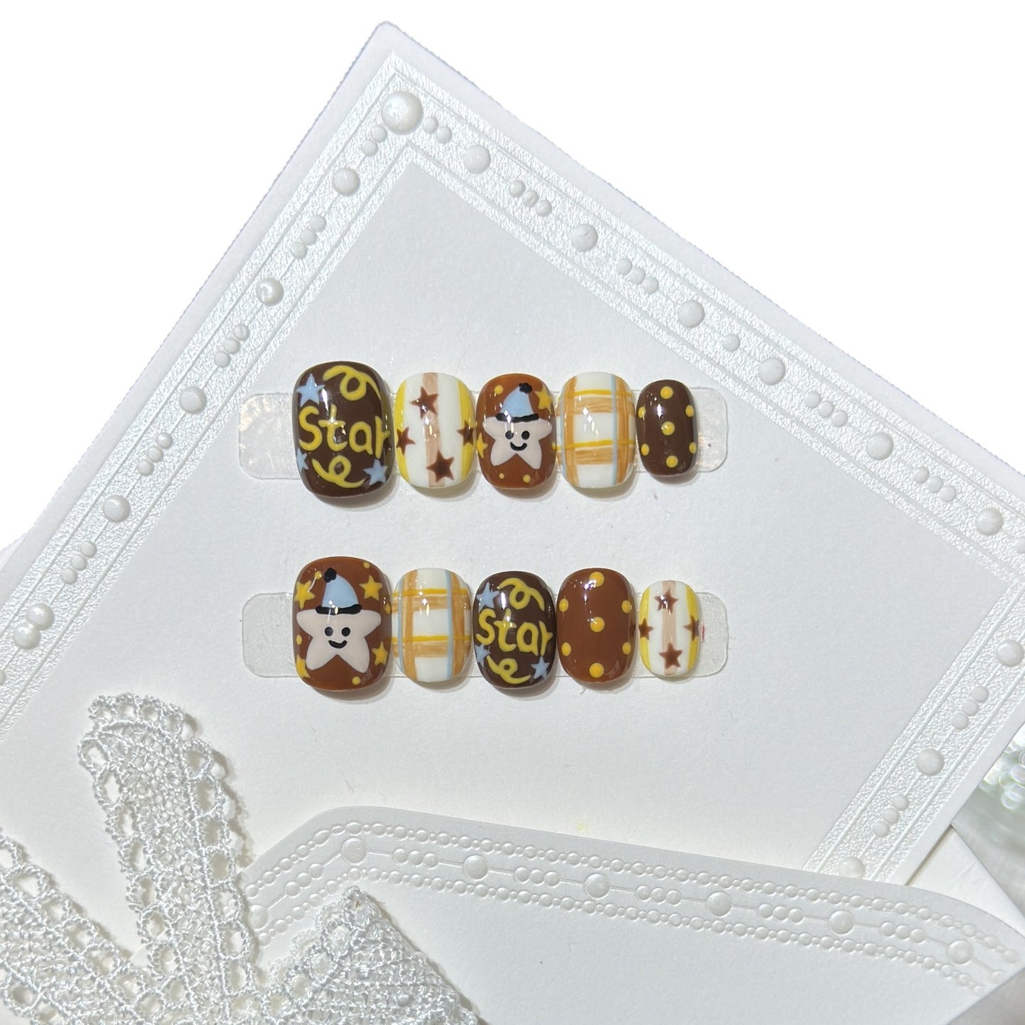 Playful Cartoon-Inspired Press-On Nail Set Acalora