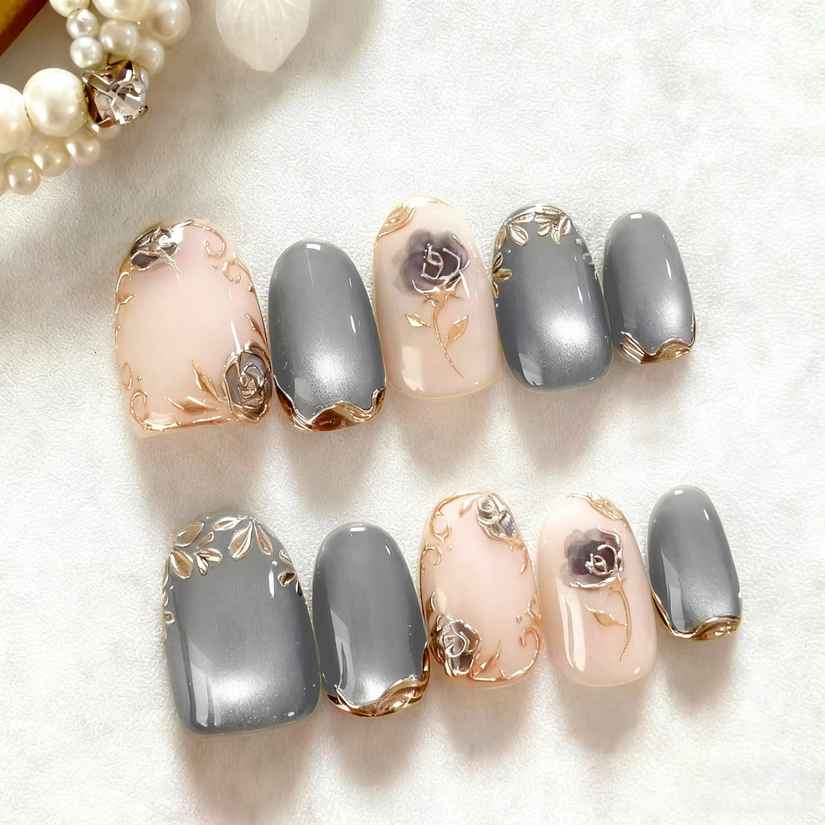 Artificial Nail Set with Elegant Rose Design and Gold Accents Acalora