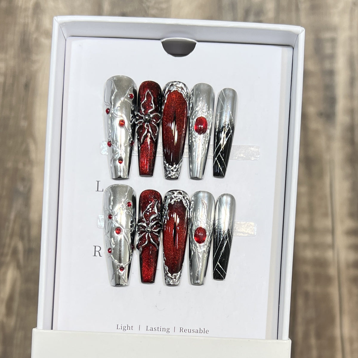 Decorative Press-On Nail Art Set with Chic Metallic Accents Acalora