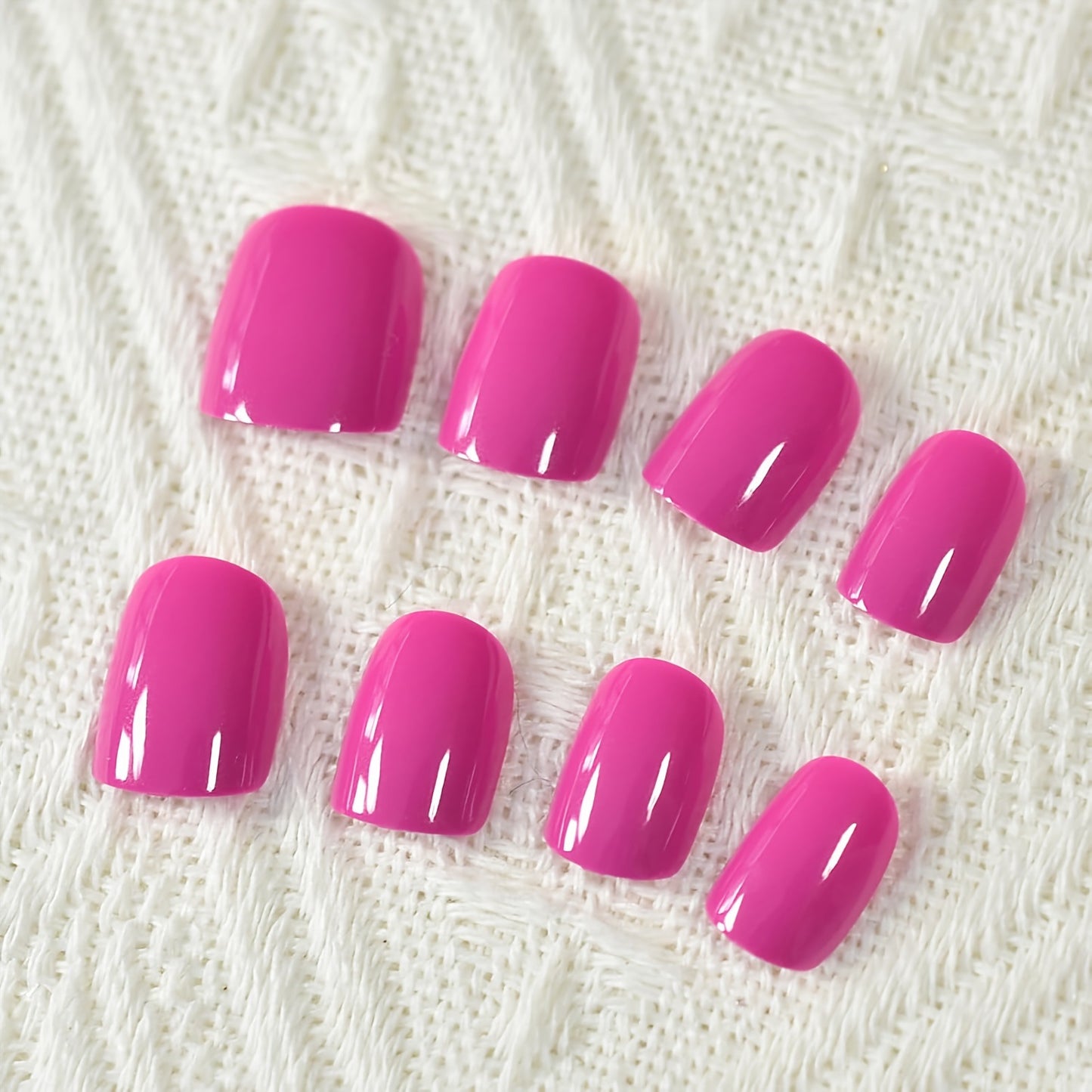 Chic Nail Polish Acalora