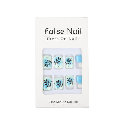 Stylish leaf design artificial nails Acalora