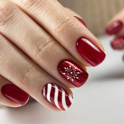 Festive Holiday Themed Press-On Nails Acalora
