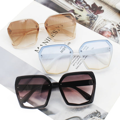 Ladies Designer Sunglasses in Elegant Hexagon Design Bowlift