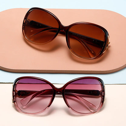 Women's Fashion Sunglasses in Elegant Design with Striking Embellishments Bowlift
