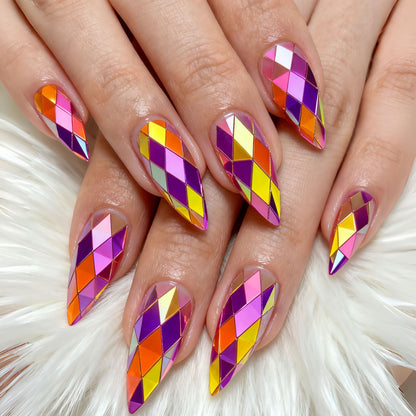 Artificial nails with elegant diamond patterns Acalora