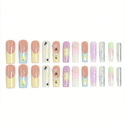 Artificial nail set with elegant floral and sparkling accents Acalora