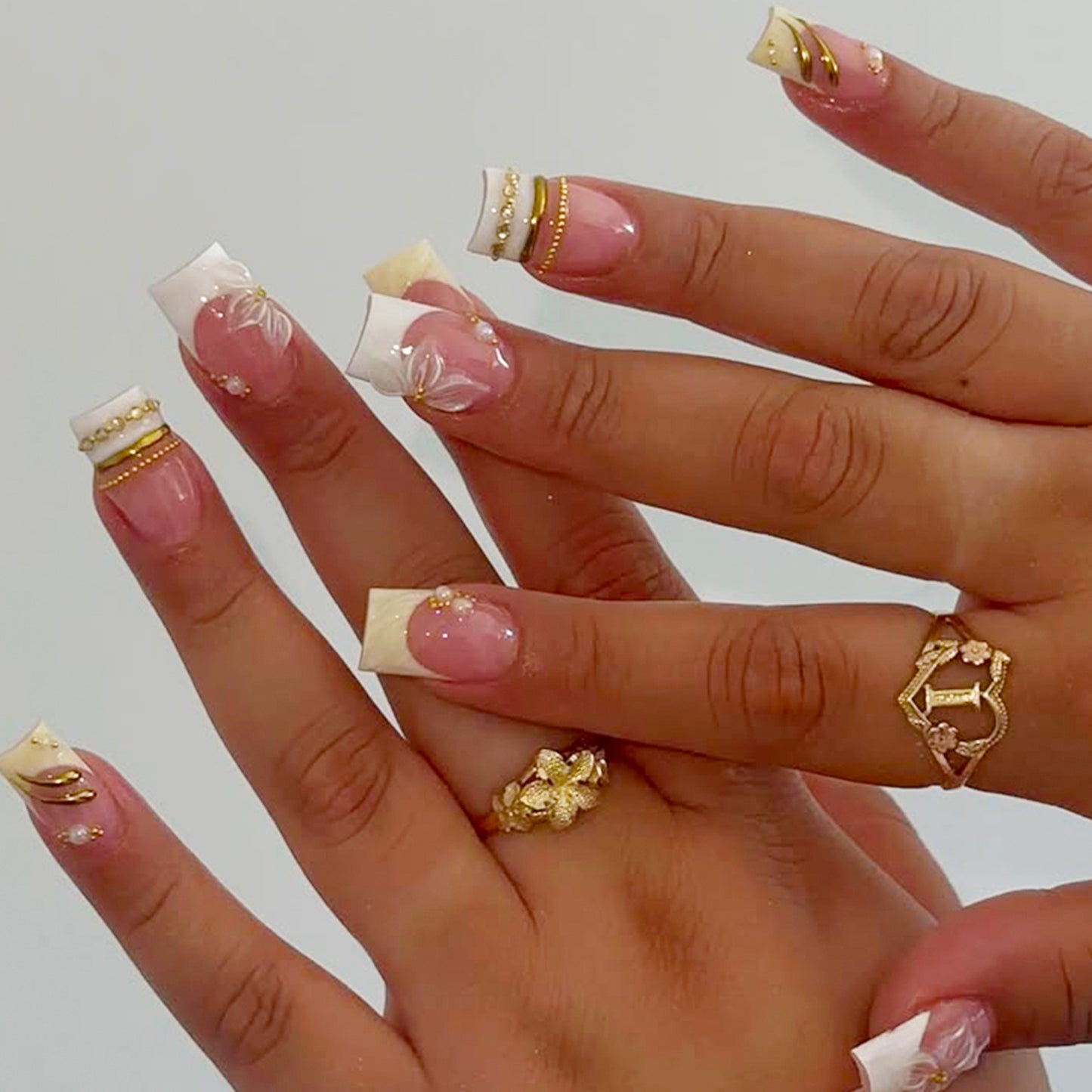 Floral Design Press-On Nails Kit Acalora