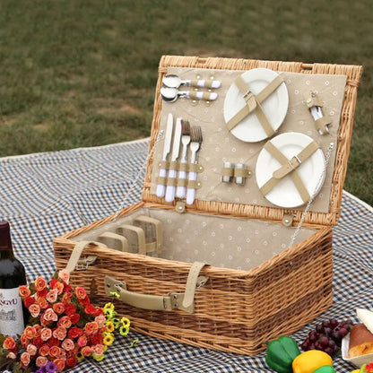 Rustic picnic basket with dish set Acalora