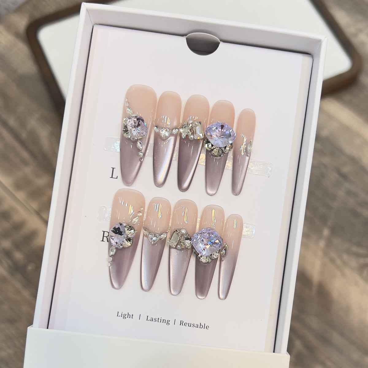 Glamorous Press-On Nail Art Set Acalora