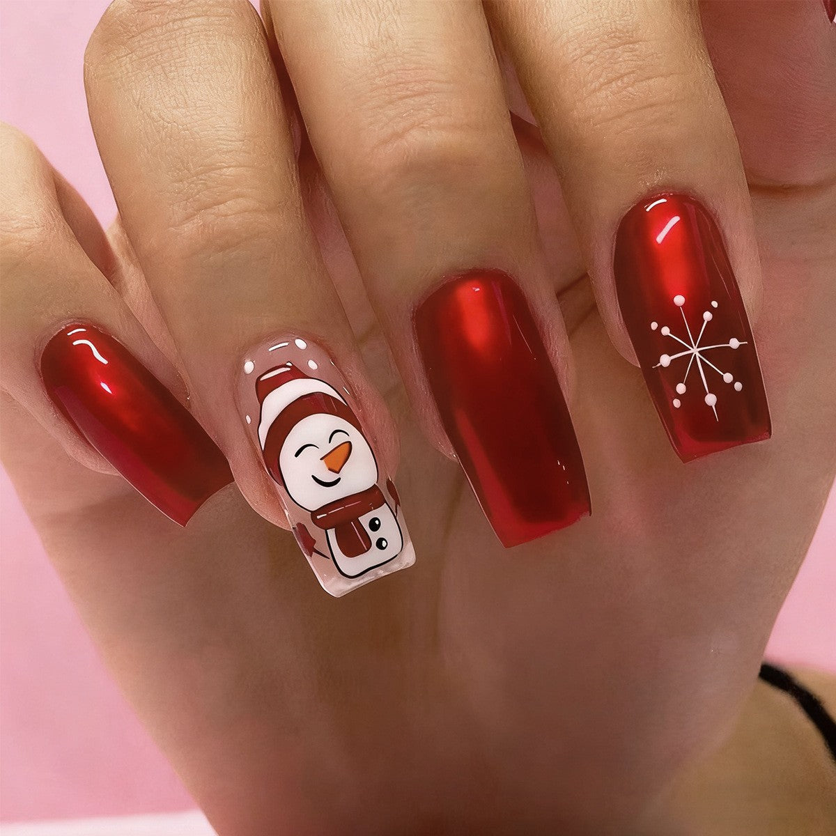 Artificial nail set with festive Christmas design and creative motifs Acalora