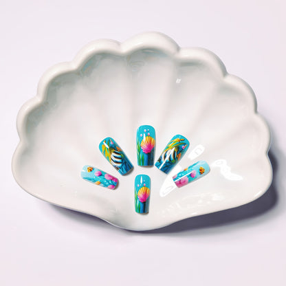 Underwater-Themed Extravagant Nail Art Acalora