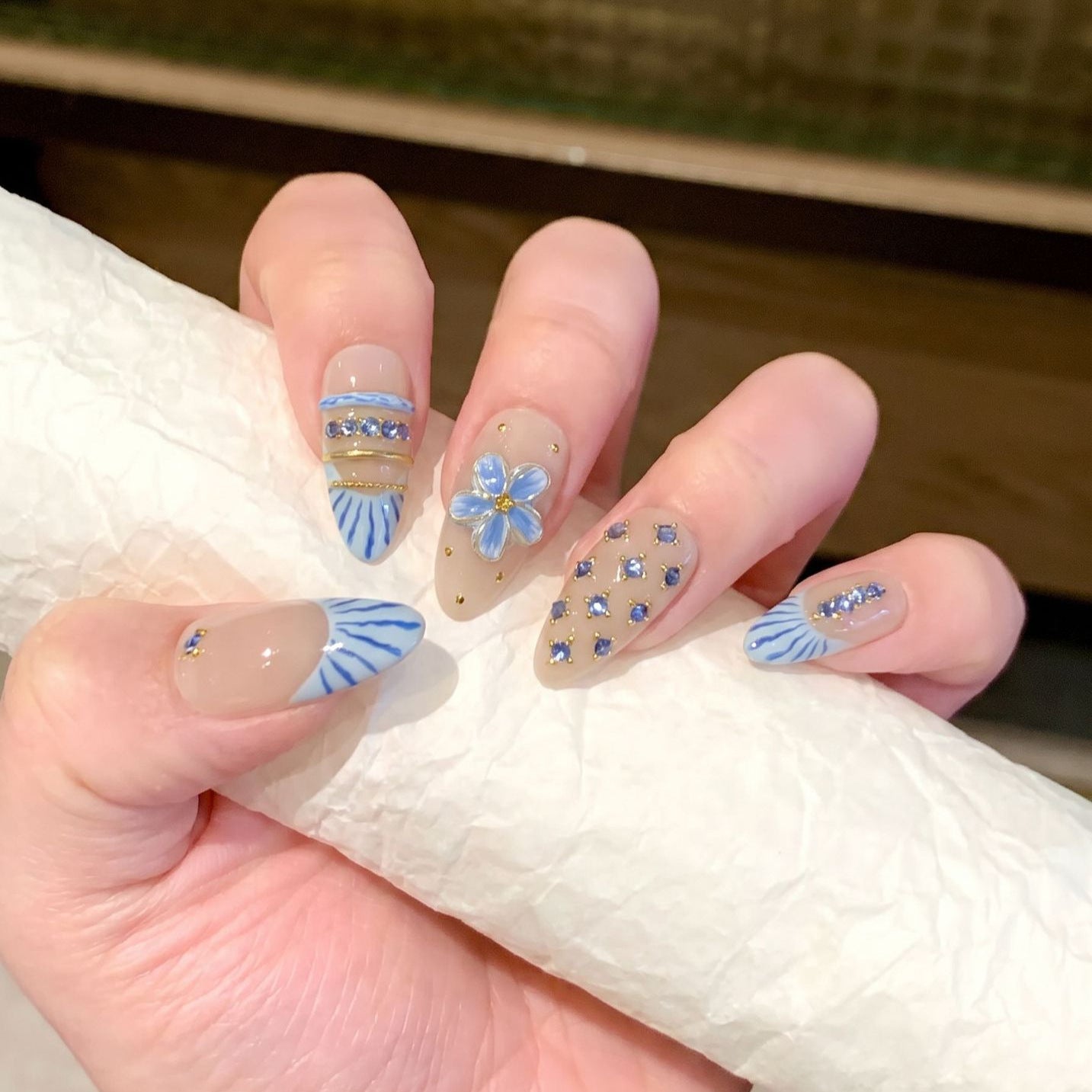 Decorative Nail Art Set with Floral and Gemstone Accents Acalora