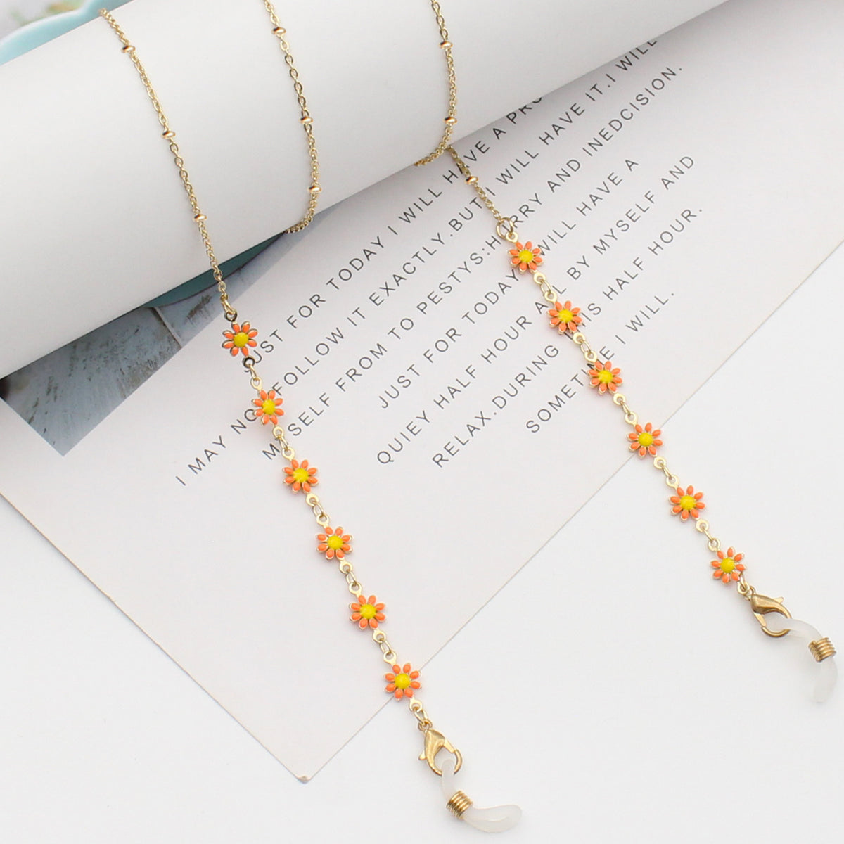 Floral Themed Eyewear Chain Acalora