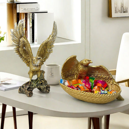 Elegant garden figure with eagle on tree trunk Acalora