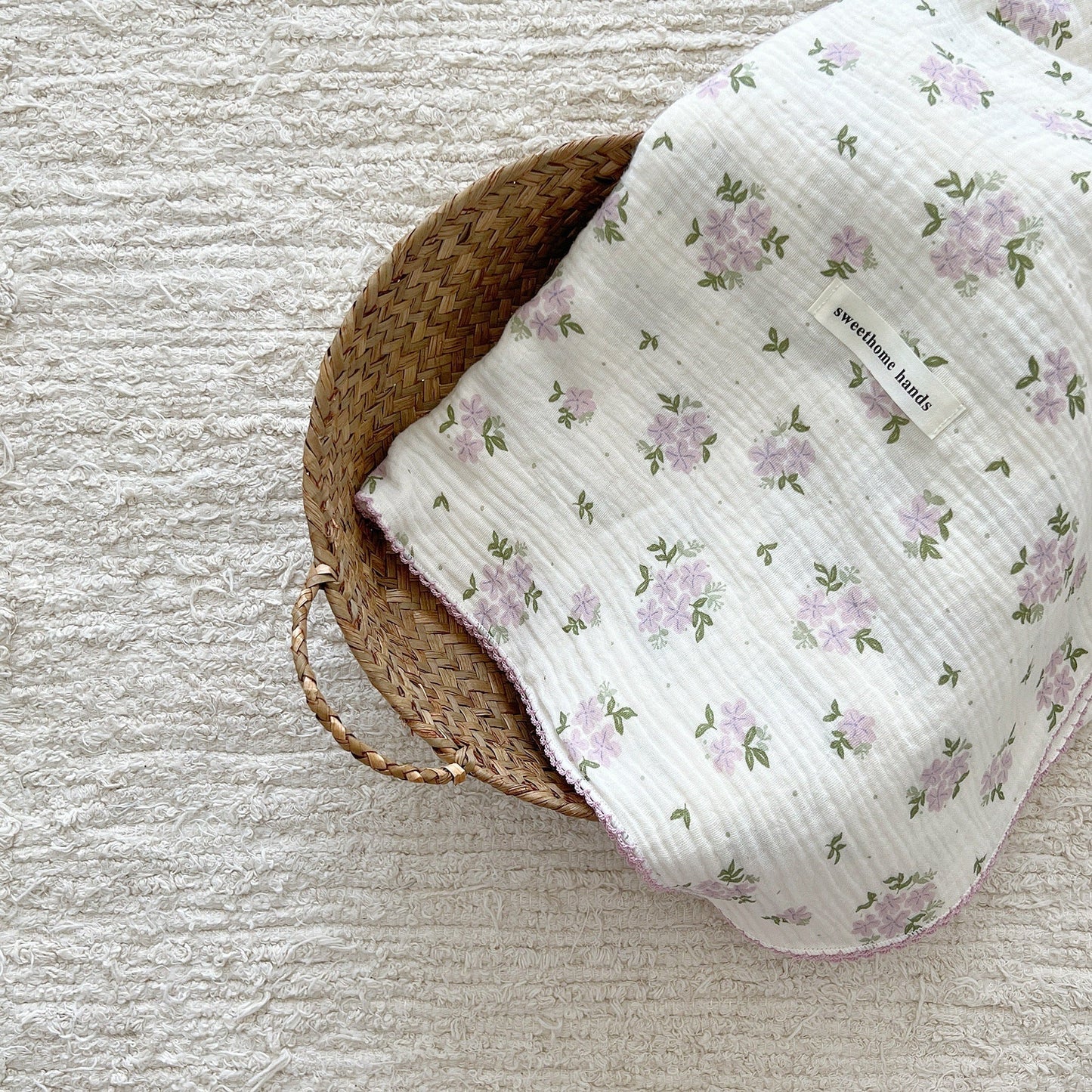 Skanto Women's Cozy Blanket with Floral Pattern Skanto