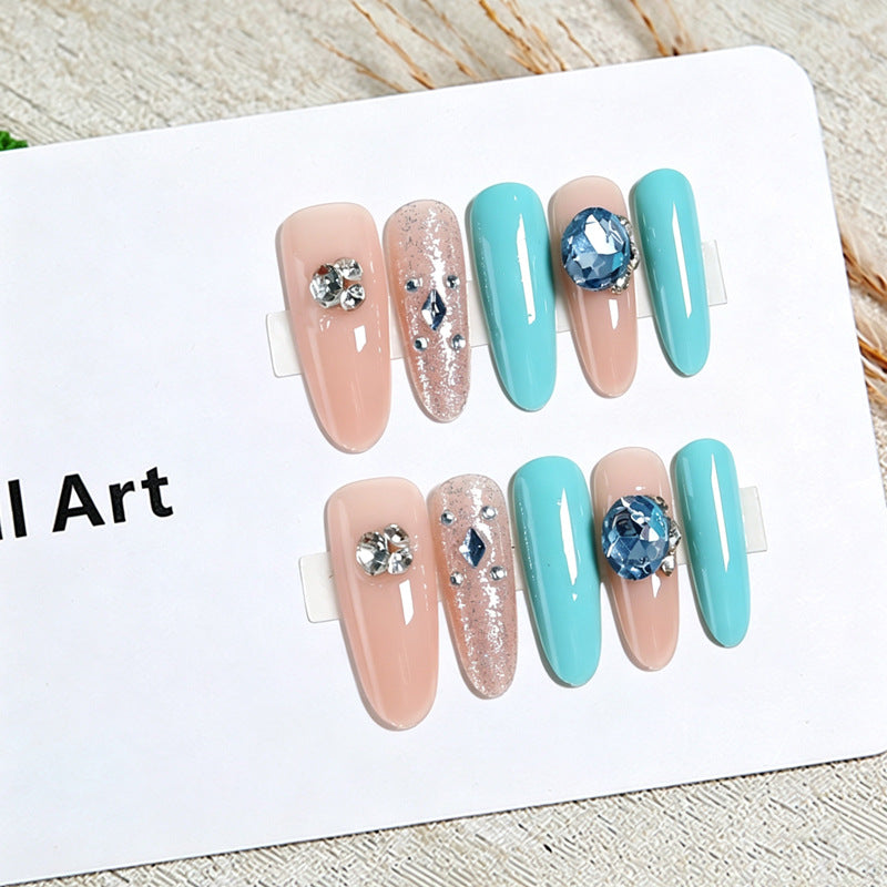 Artificial nail set with glamorous 3D applications and sparkling design Acalora