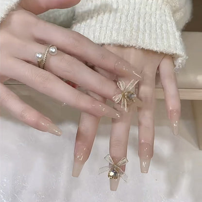 Artificial nail set with elegant 3D patterns and delicate accents Acalora