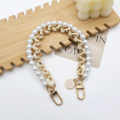 Chic Pearl-Chain Eyewear Holder Acalora
