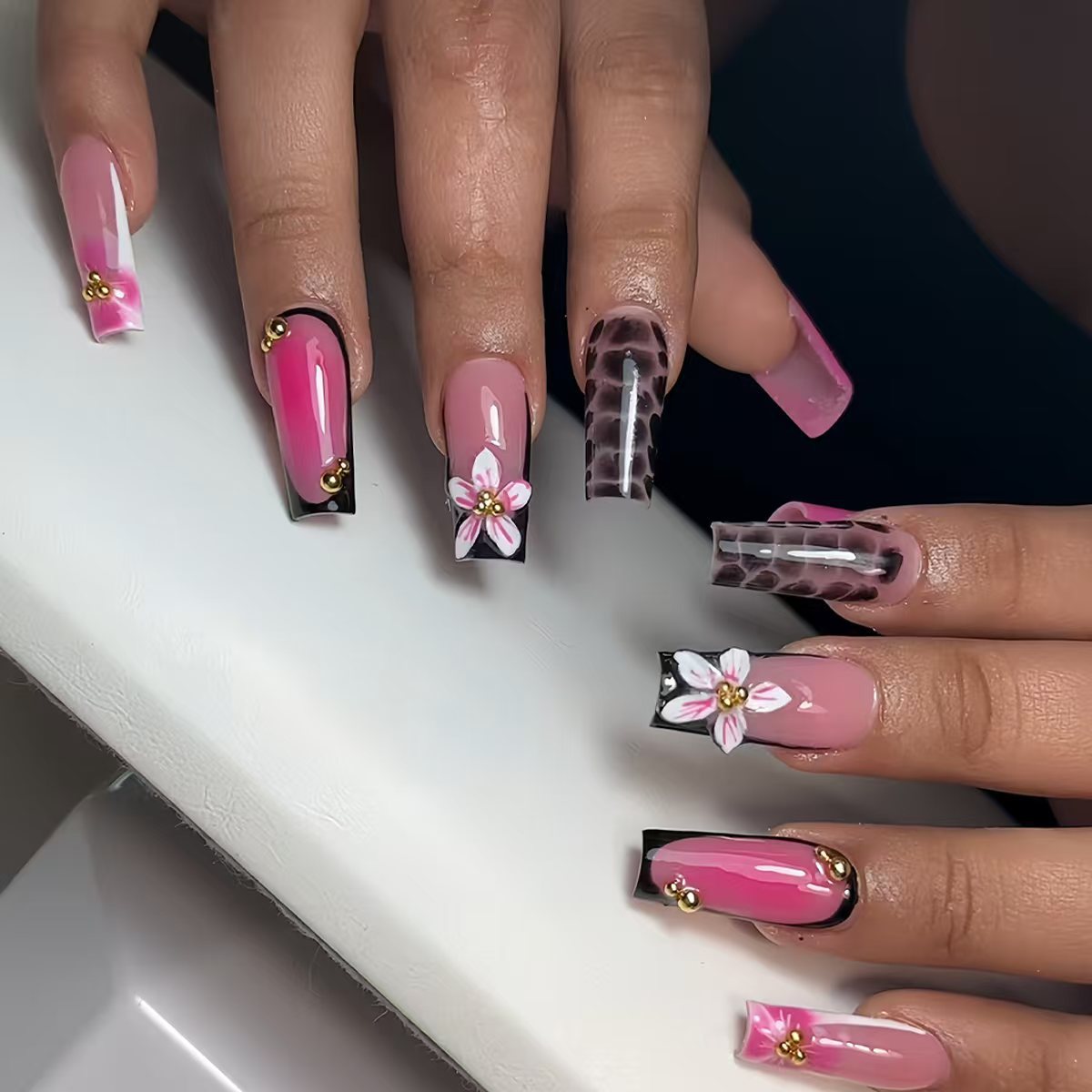 Decorative Nail Art Acalora