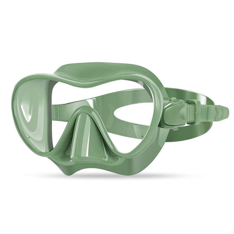 Diving mask with flexible silicone edge and clear field of vision Bowlift