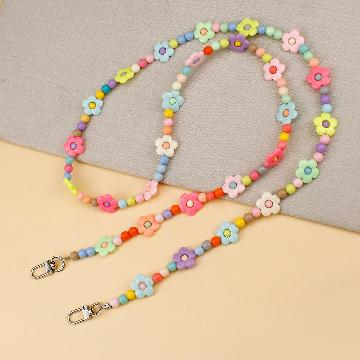 Stylish Chain Acalora