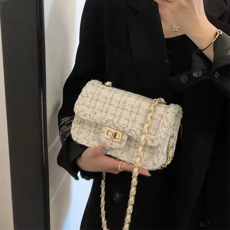 Textured Chain-Detail Crossbody Bag Acalora