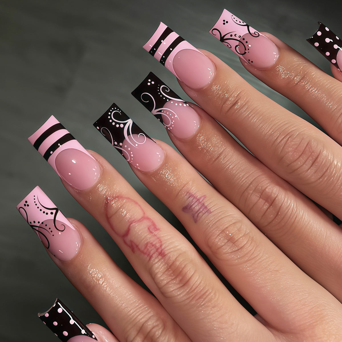 Decorative Artistic Stiletto Press-On Nails Acalora