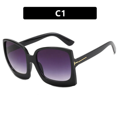 Women's oversized sunglasses in a modern square design with mirrored lenses Karnz