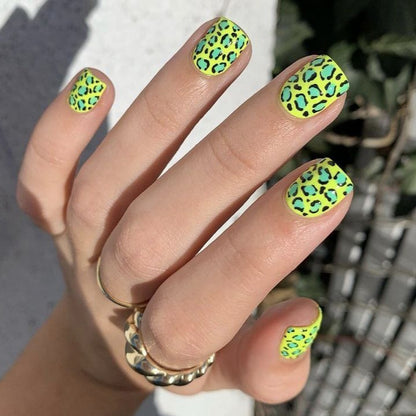 Artificial nails with modern leopard print Acalora