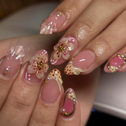 Artificial nail set with elegant rose and gold embellishments Acalora