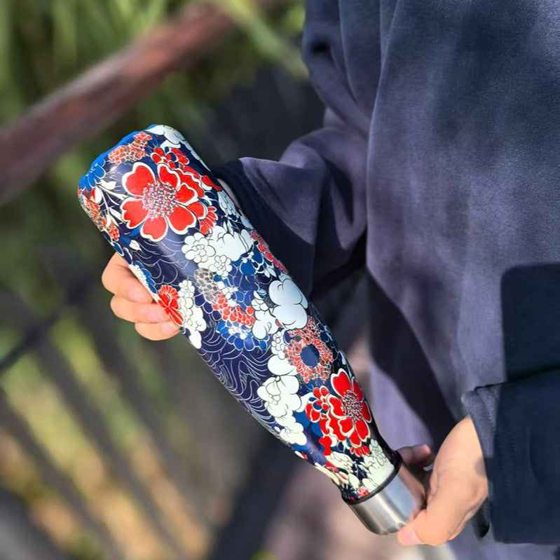 Unisex double-walled insulated bottle made of stainless steel with vacuum insulation and leak-proof screw cap Bowlift