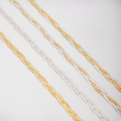 Elegant Textured Wire Bracelet Acalora